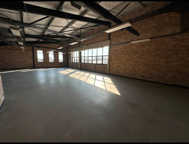 2,542.22M² WAREHOUSE TO LET IN RIVERSANDS
